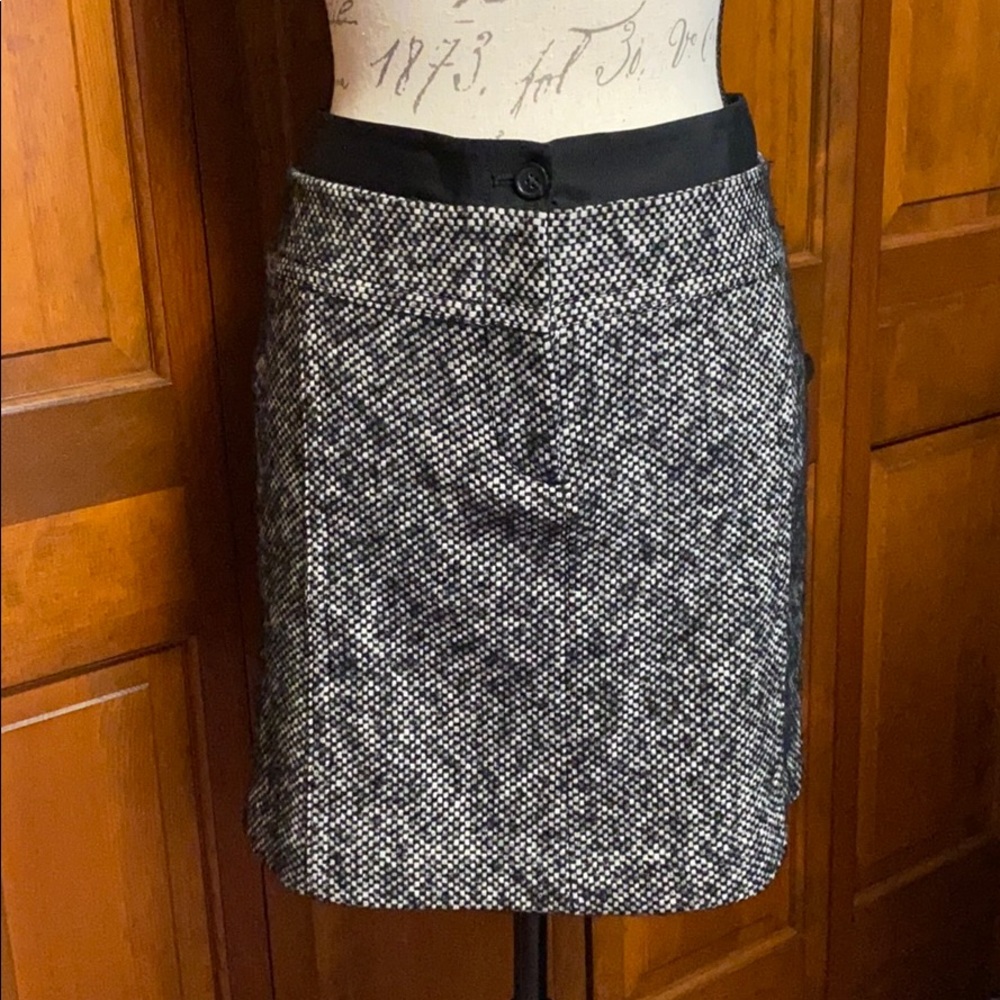 Black and white wool skirt